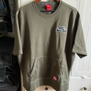 Nike oversized heavyweight t shirt with hoodie pocket
